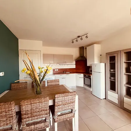 Appartement L'amoureux De : P3 + Parking Privé Nîmes